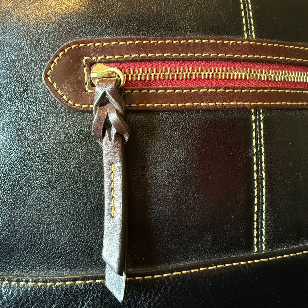 Dooney & Bourke Classic Black Shoulder Bag - Picture 6 of 15